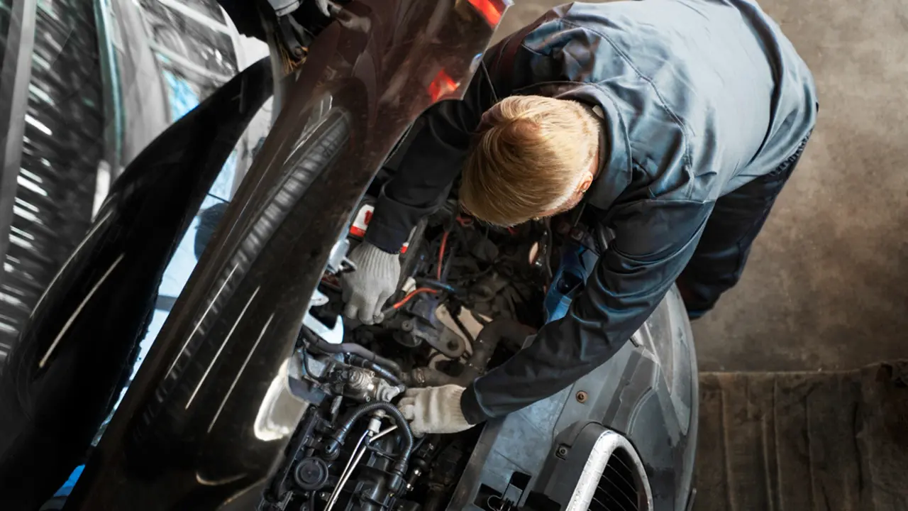 Bot&oacute; Start Stop en vehicle modern