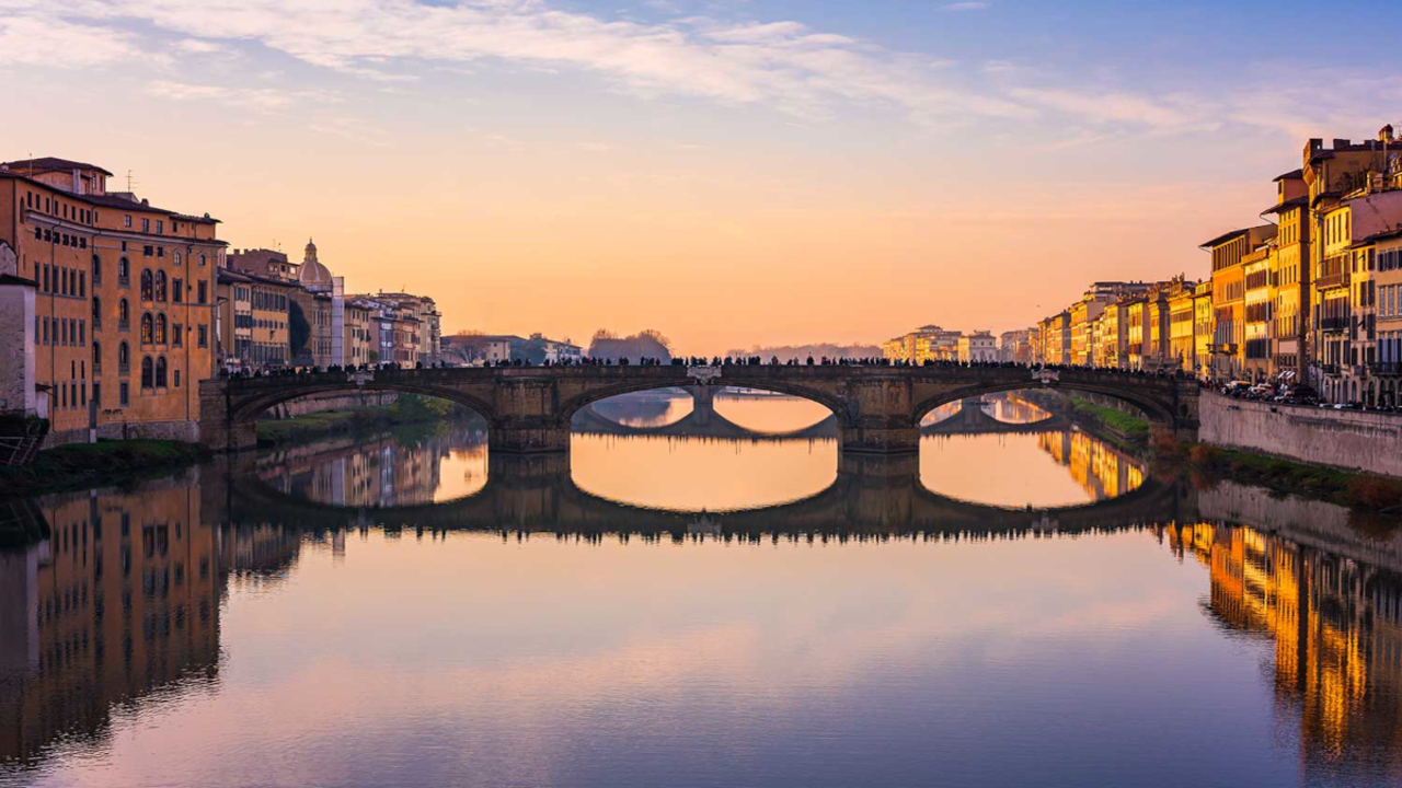 Flor&egrave;ncia-des-del-riu