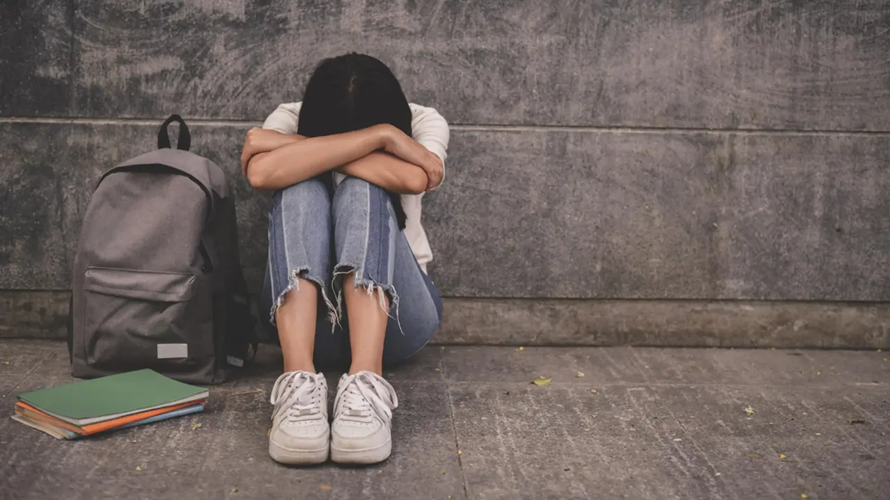 Estudiants a la Pla&ccedil;a Imperial T&agrave;rraco durant la vaga contra l&rsquo;assetjament escolar