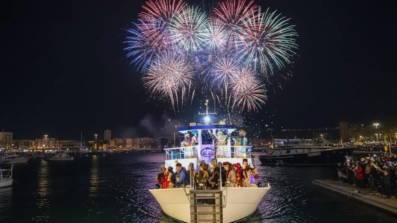 Cabalgata de Reyes 2026 en Tarragona: desembarco m&aacute;gico de Melchor, Gaspar y Baltasar