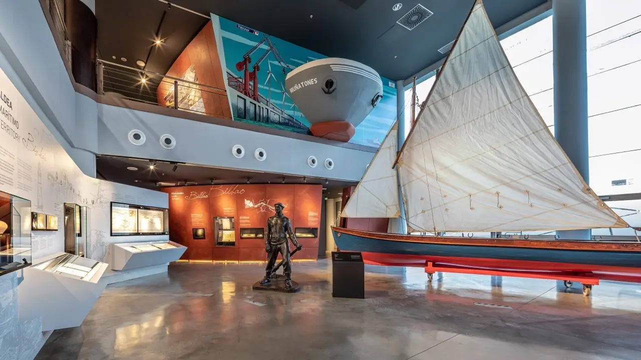 Drassana de Bilbao convertida en el Museu Mar&iacute;tim de la ciutat. Foto de itsasmuseum.eus