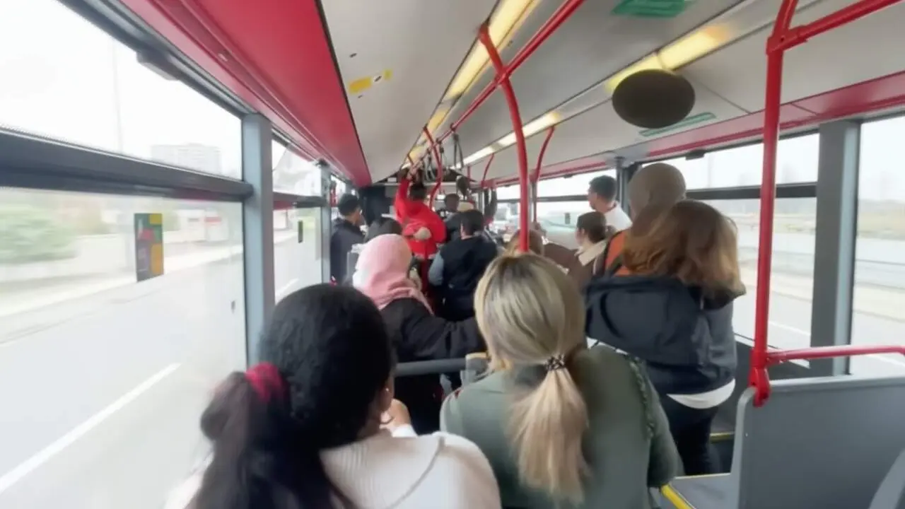 Pelea dins un autob&uacute;s urb&agrave; a Tarragona amb passatgers afectats i creixent preocupaci&oacute; per la inseguretat a la ciutat