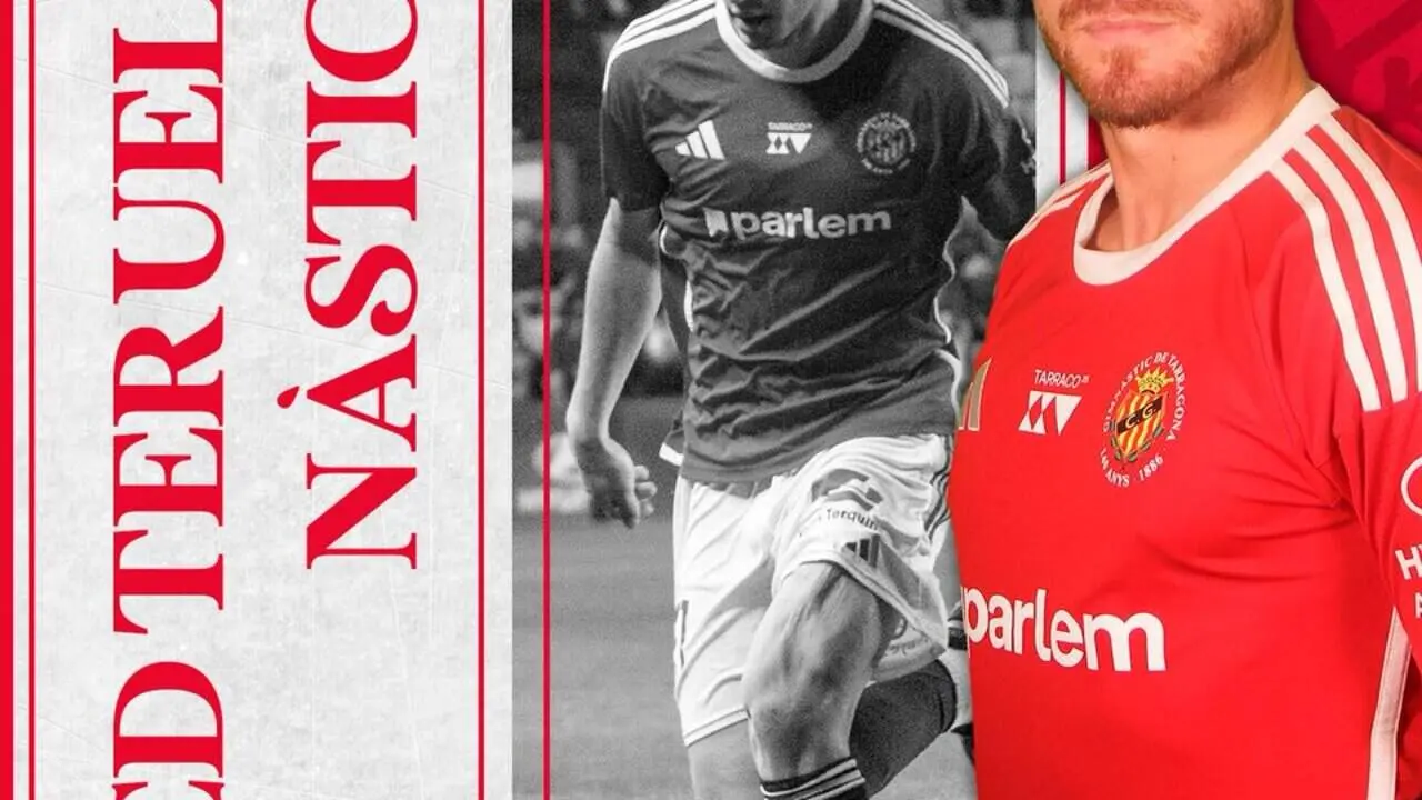 Jugadors del N&agrave;stic de Tarragona preparant-se per al partit contra el Terol a LaLiga Plus amb m&agrave;xima concentraci&oacute; i estrat&egrave;gia