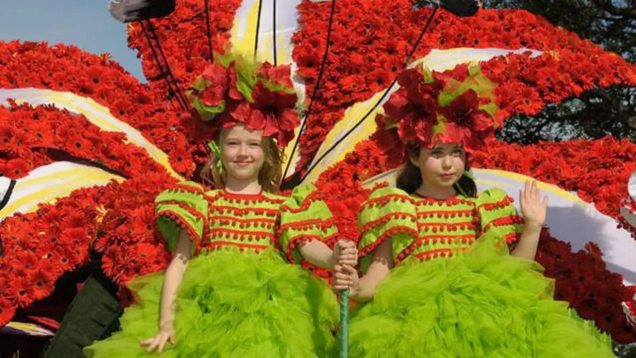 El Seguici Infantil de la Festa da Flors de l'illa portuguesa de Madeira, d'una bellesa i simbolisme espectaculars. Foto de Islamadeira.es
