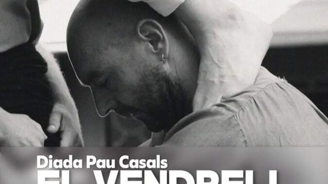 Actuaci&oacute; de castells amb Bordegassos, Joves i Nens a la Pla&ccedil;a Nova del Vendrell el 19 d&rsquo;abril al mat&iacute;