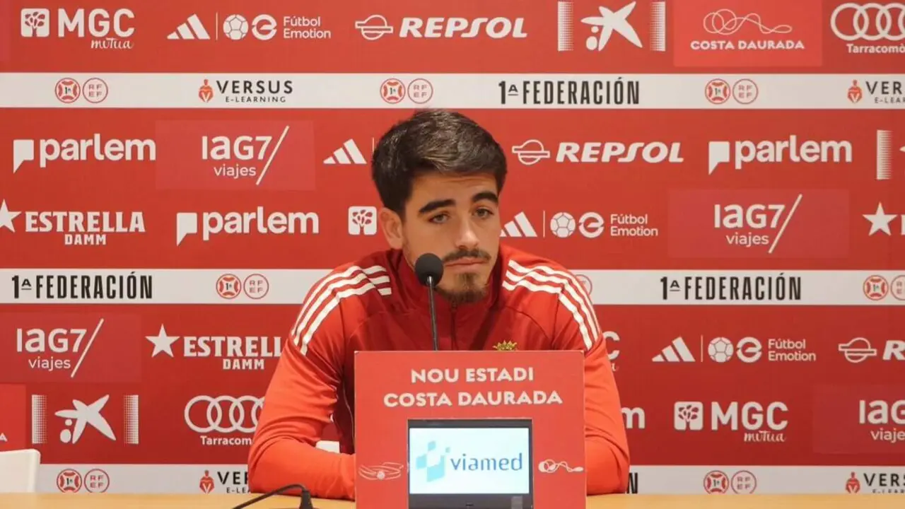 Jugadors del N&agrave;stic amb mentalitat positiva celebrant la vict&ograve;ria a Cartagena en partit de futbol de Segona Divisi&oacute; &mdash; Imagen de la Fuente