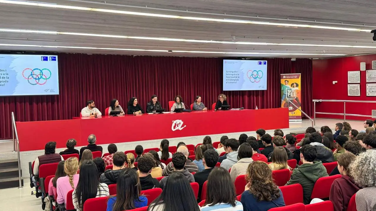 Els guanyadors locals de la XVII Olimp&iacute;ada d'Economia que destaquen a Tarragona amb &egrave;xit i innovaci&oacute; &mdash; Imagen generada por IA