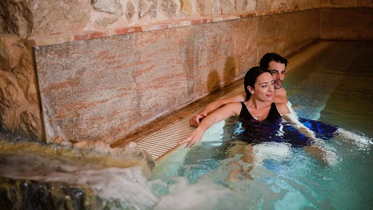 Hist&ograve;ric i espectacular balneari a la Vall de Ricote, M&uacute;rcia.