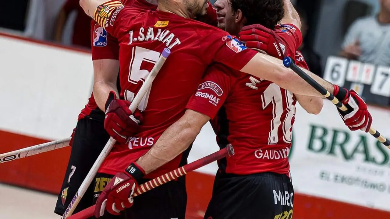  Reus Deportiu celebrant l&rsquo;acc&eacute;s a la Final Eight de la Champions League d&rsquo;hoquei patins entre els millors equips d&rsquo;Europa &mdash; Imagen de la Fuente 