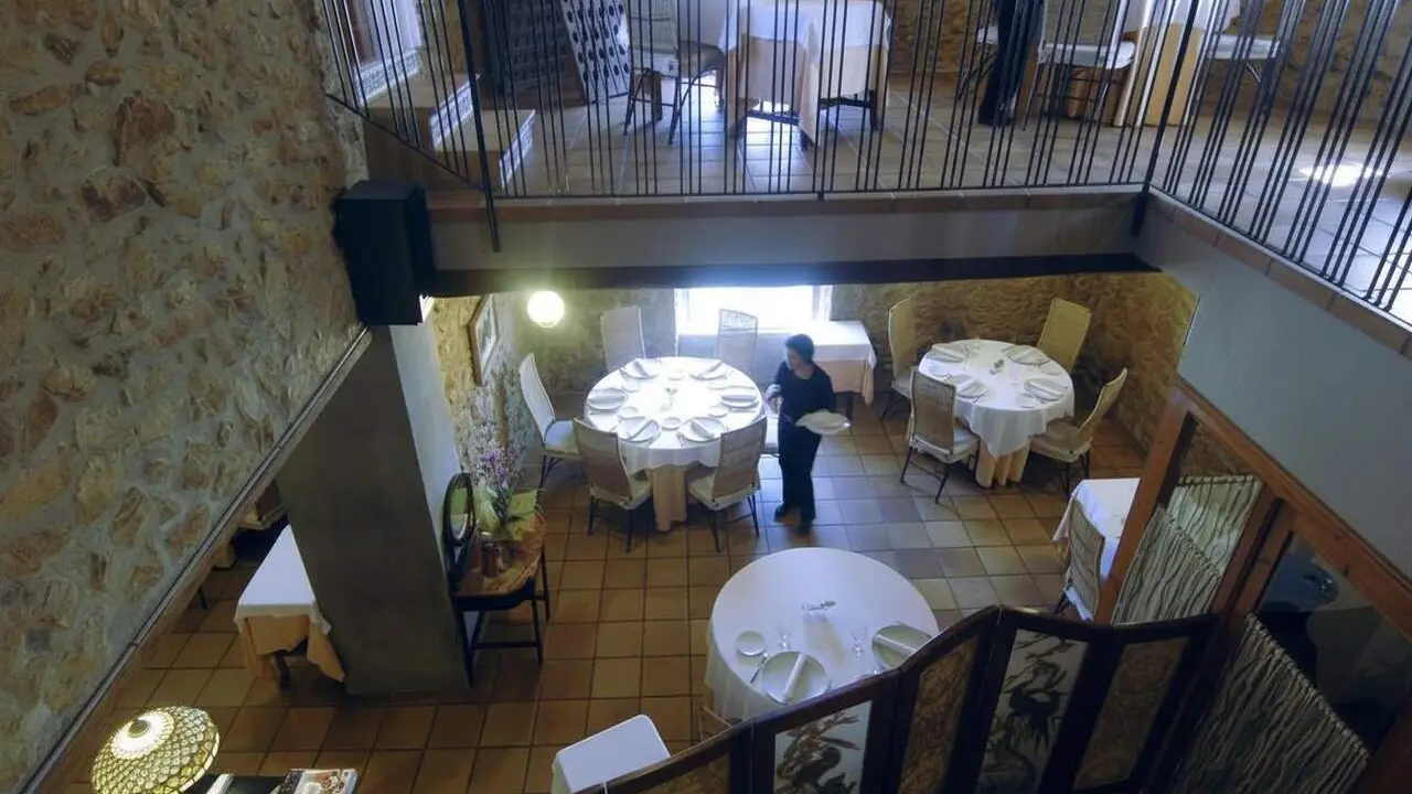Restaurant Les Moles a Ulldecona amb estrella Michelin i cuina creativa assequible a les Terres de l'Ebre &mdash; Imagen generada por IA