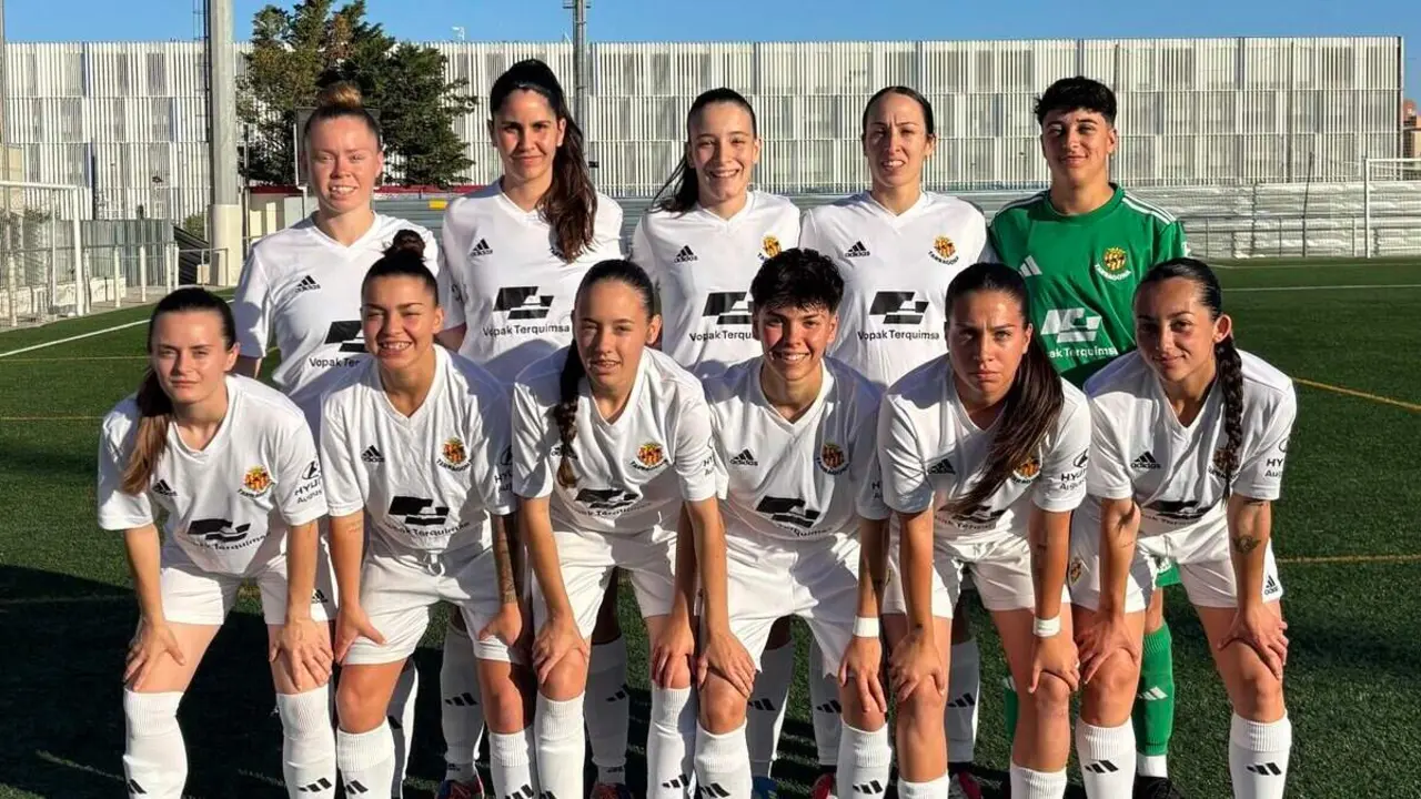  Partit intens del Femen&iacute; del N&agrave;stic a Viladecans que acaba amb derrota ajustada en la &uacute;ltima sortida de la temporada &mdash; Imagen de la Fuente 