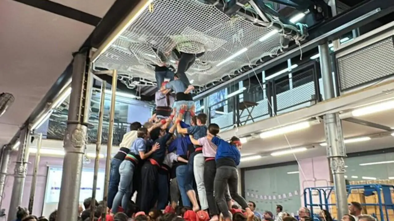  Assaig de castells a Tarragona amb la Colla Jove per millorar t&egrave;cniques i preparar futures actuacions de castells &mdash; Imagen de la Fuente 