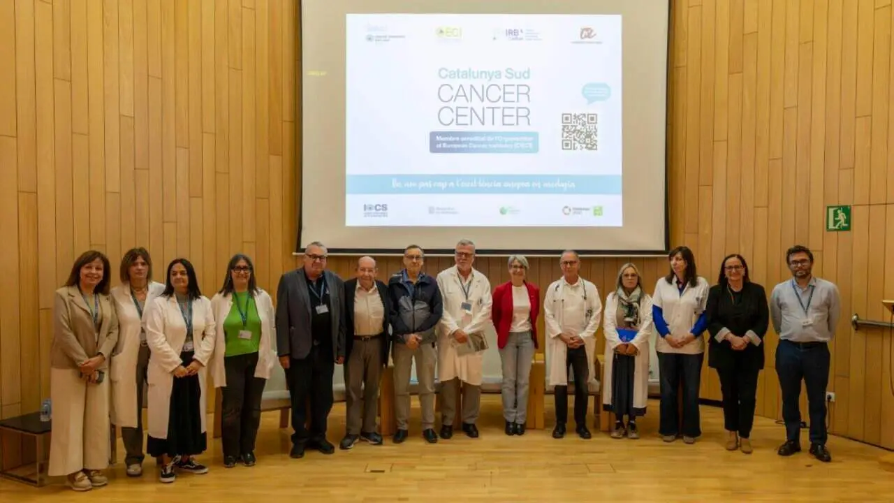  Centre Catalunya Sud Cancer per a tractaments oncol&ograve;gics avan&ccedil;ats amb tecnologia europea d&rsquo;&uacute;ltima generaci&oacute; a casa teva &mdash; Imagen de la Fuente 