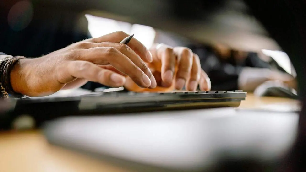  Interf&iacute;cie de cerca avan&ccedil;ada del Diari Digital de la Universitat Rovira i Virgili per accedir a not&iacute;cies i serveis socials digitalitzats &mdash; Imagen de la Fuente 