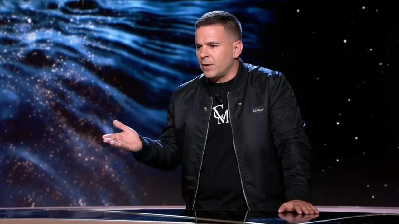  &Agrave;ngel Gait&aacute;n explica per qu&egrave; els cotxes h&iacute;brids s&oacute;n un pegat insuficient davant les noves necessitats dels conductors actuals &mdash; Imagen generada por IA 