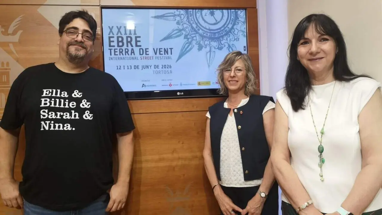  Festival L&rsquo;Ebre Terra de Vent a Tortosa amb 25 espectacles gratu&iuml;ts de teatre, m&uacute;sica, circ, dansa i animaci&oacute; al carrer &mdash; Imagen de la Fuente 
