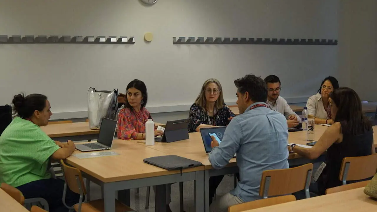  La Universitat Rovira i Virgili impulsa la doc&egrave;ncia interdisciplin&agrave;ria per abordar contextos complexos amb innovaci&oacute; educativa &mdash; Imagen de la Fuente 