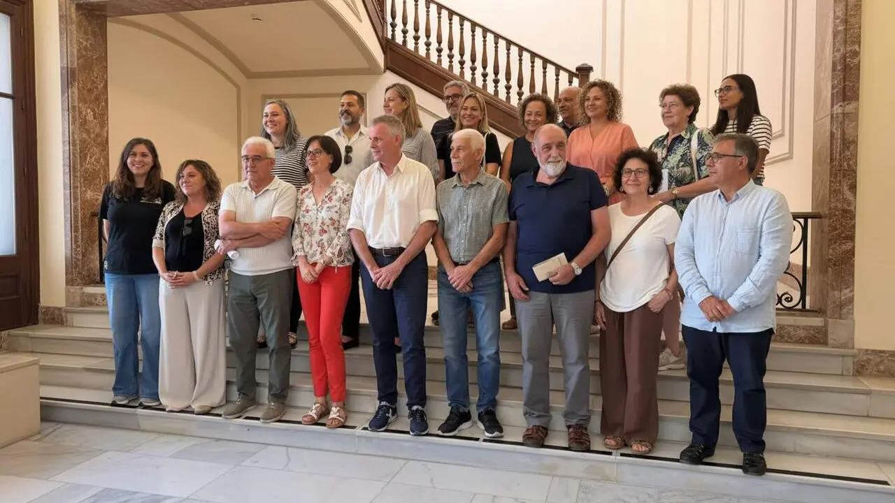  Ajuntaments d'Amposta finan&ccedil;ant entitats culturals locals amb una inversi&oacute; de 336.000 euros per promoure la cultura catalana &mdash; Imagen generada por IA 