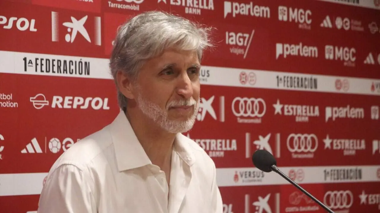  Pablo Alfaro s&rsquo;acomiada oficialment en roda de premsa despr&eacute;s de la seva etapa com a entrenador del N&agrave;stic de Tarragona &mdash; Imagen de la Fuente 