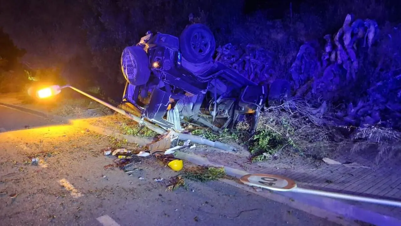  Vehicle en contra direcci&oacute; a la T-325 a Cambrils amb detenci&oacute; per conducci&oacute; temer&agrave;ria despr&eacute;s d'un accident greu &mdash; Imagen de la Fuente 