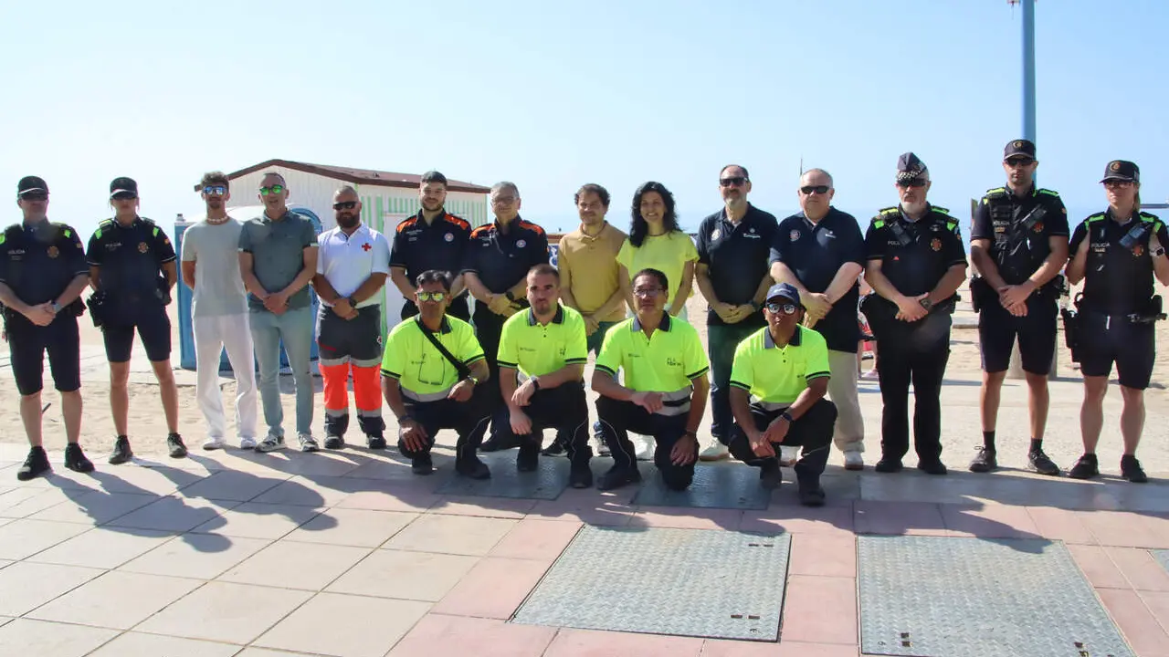 Tarragona intensifica la neteja i assegura serveis de socorrisme a les vuit platges durant l&rsquo;estiu per a una experi&egrave;ncia segura &mdash; Imagen de la fuente