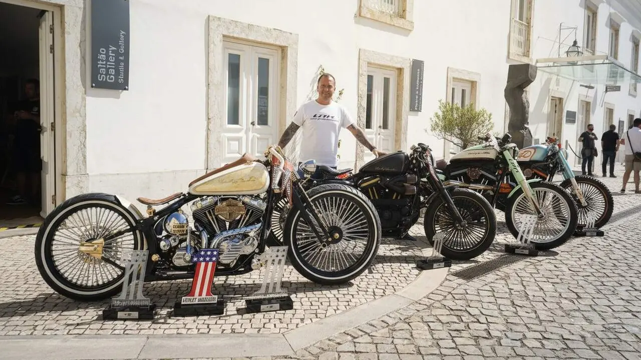  Lord Drake Kustoms guanya sis premis al European H.O.G. Rally 2026 destacant en personalitzaci&oacute; de motos Harley-Davidson a Europa &mdash; Imagen generada por IA 