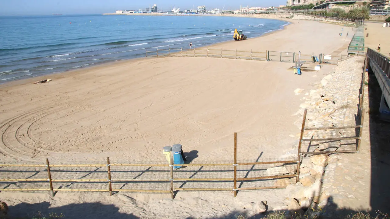 Temperatura del mar r&egrave;cord a Barcelona amb gaireb&eacute; 24 graus a l&rsquo;inici de l&rsquo;estiu 2026 &mdash; Imagen de la fuente