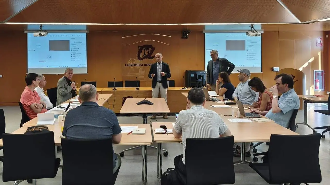  Reuni&oacute; de l&rsquo;Aurora Research Council a la URV per avaluar projectes internacionals de recerca avan&ccedil;ada &mdash; Imagen de la Fuente 