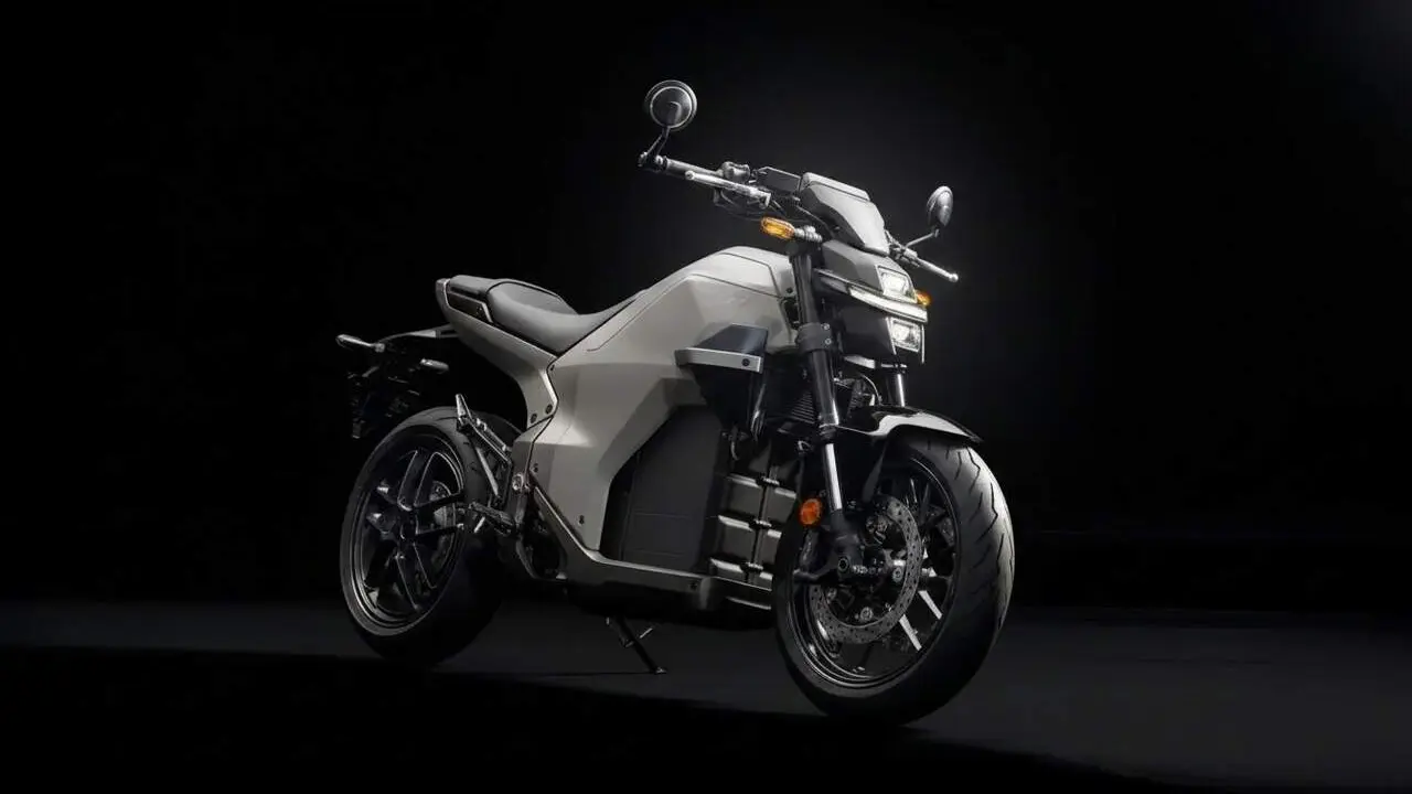 Honda WN7 la primera moto el&egrave;ctrica de gran cilindrada amb versi&oacute; per carnet A2 i preu oficial a Espanya &mdash; Imagen generada por IA