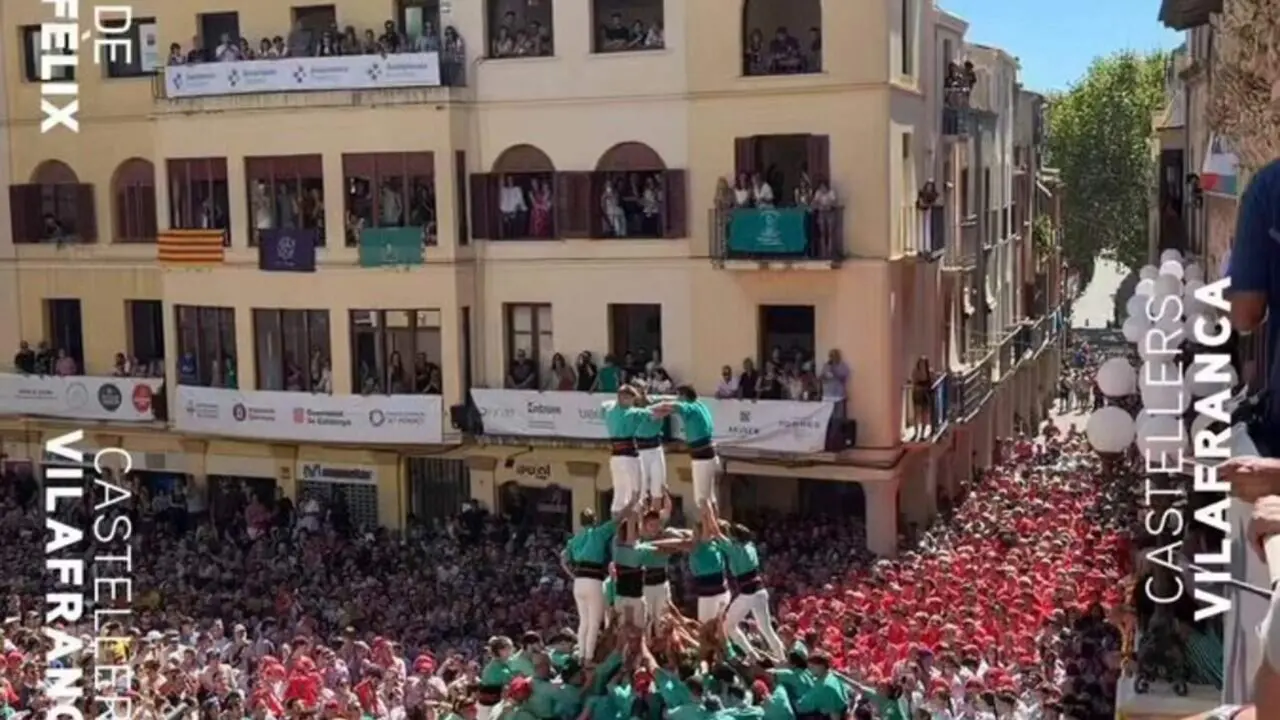 Castellers de Vilafranca descarreguen el 3d9fa en la Diada de Sant F&egrave;lix plena d'emoci&oacute; i tradici&oacute; a Vilafranca - Imagen de la Fuente 