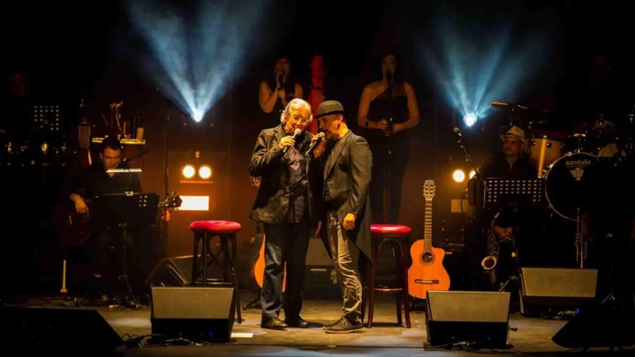  Concert tribut a Serrat i Sabina amb els seus grans &egrave;xits en una nit plena de m&uacute;sica i emoci&oacute; en directe - Imagen de la Fuente 