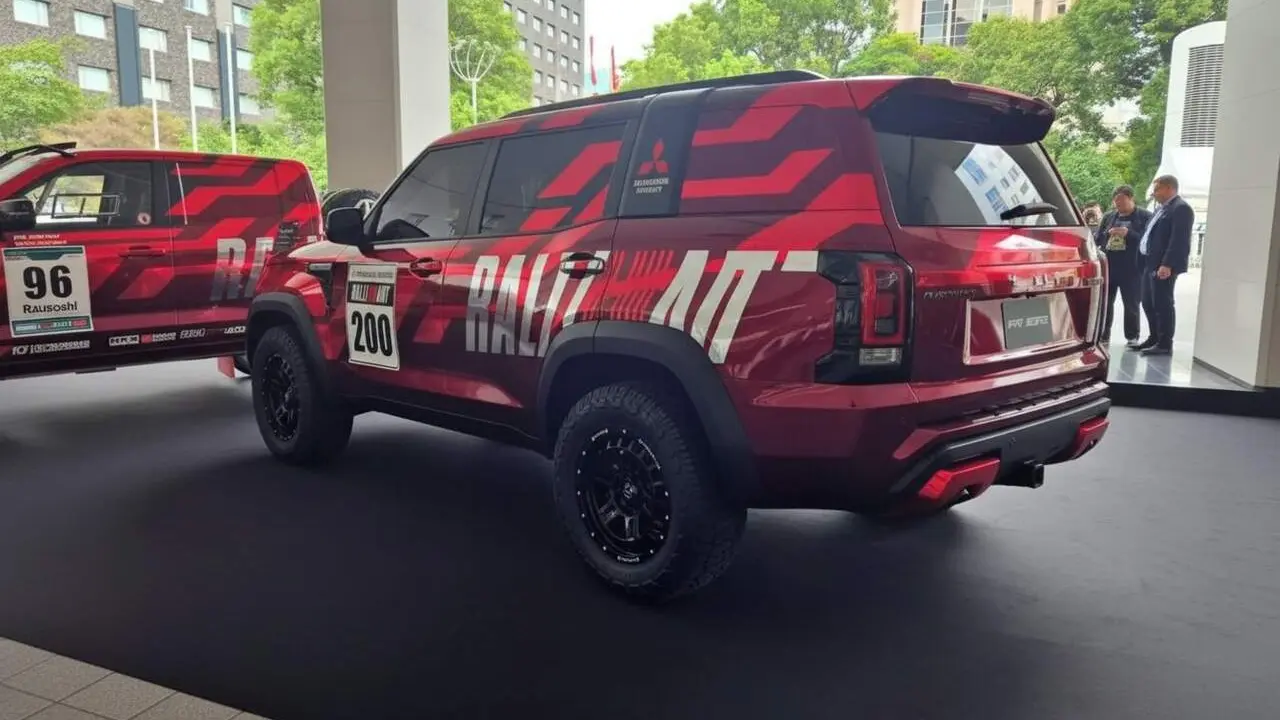 Mitsubishi Montero torna amb la cinquena generaci&oacute; i un prototip Ralliart tot terreny &mdash; Imagen generada por IA