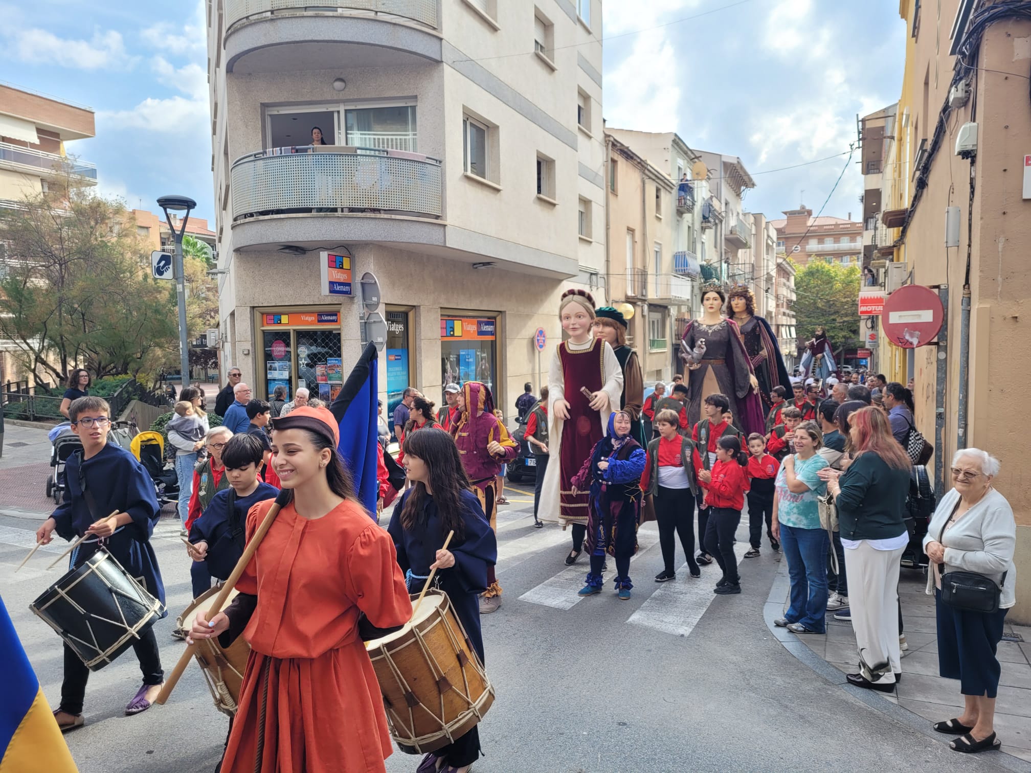 cercavila-gegants-corts-elionor